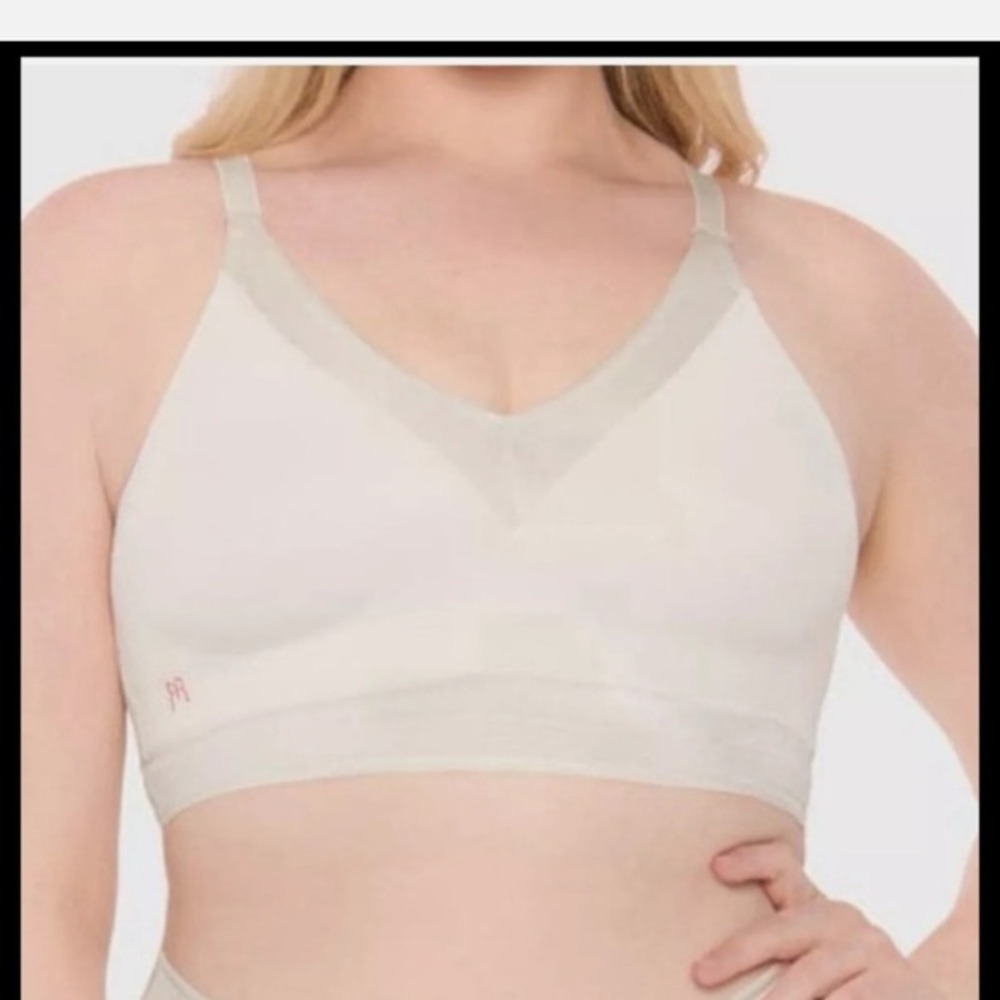 Ruby Ribbon 46 3060 Athena Demiette. Cream